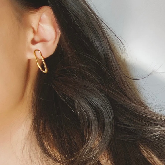 Slim Oval Earrings - Picture 4 of 5